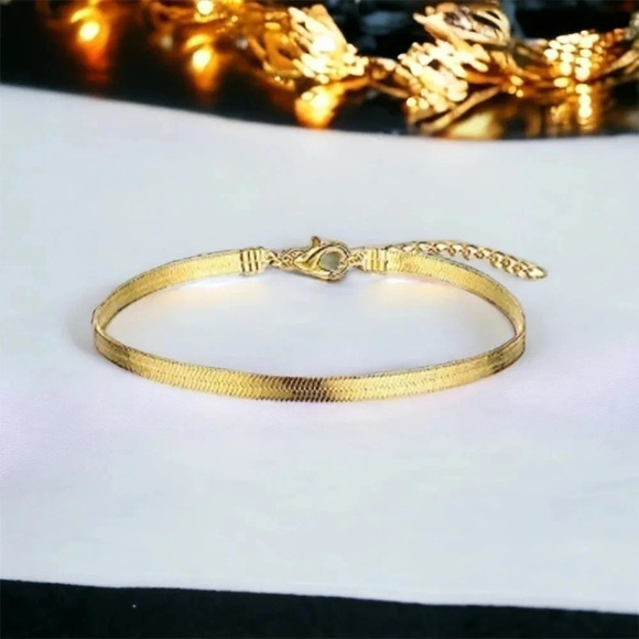 Elegant Gold Anklet Bracelet - Picture 3 of 4